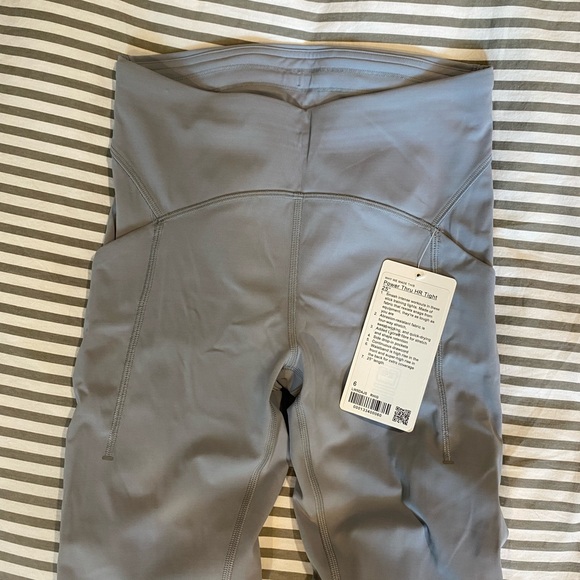 Lululemon Power Thru Tight - Picture 2 of 3